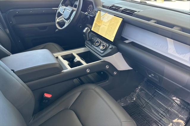 2026 Land Rover Defender P400 X-Dynamic SE