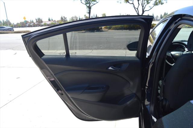 2018 Chevrolet Cruze LS Auto