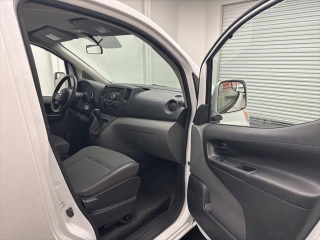2017 Nissan NV200 SV