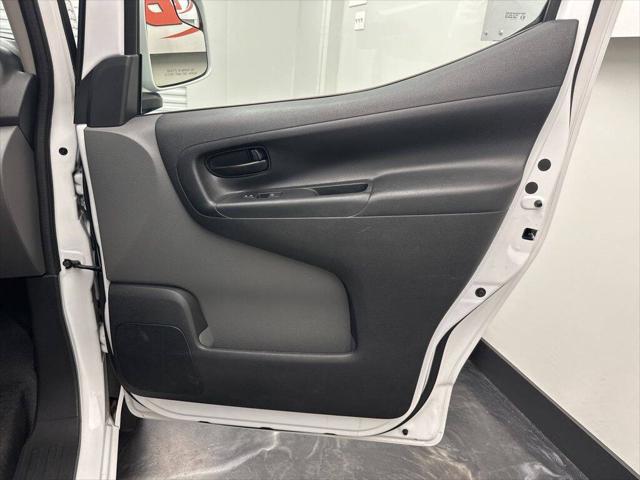 2017 Nissan NV200 SV