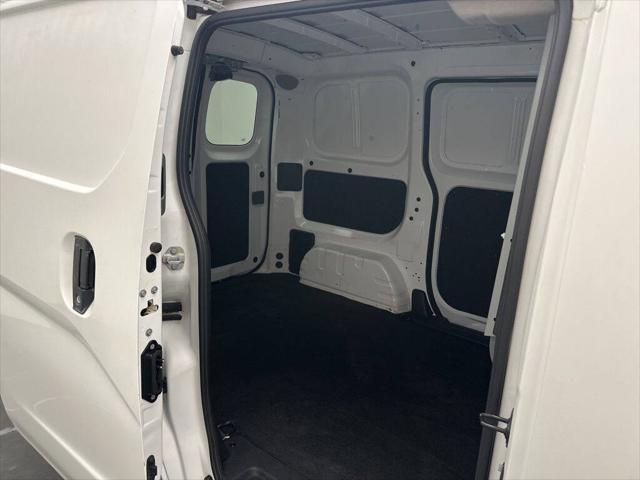 2017 Nissan NV200 SV