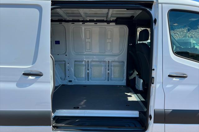 2025 Mercedes-Benz Sprinter 2500 Standard Roof 4-Cyl Diesel