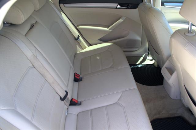 2015 Volkswagen Passat 1.8T Limited Edition