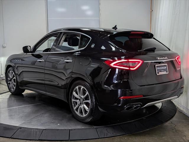 2017 Maserati Levante AWD , LUXURY PKG , STELLAR!