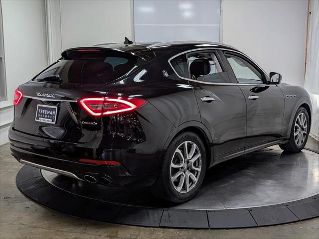 2017 Maserati Levante AWD , LUXURY PKG , STELLAR!