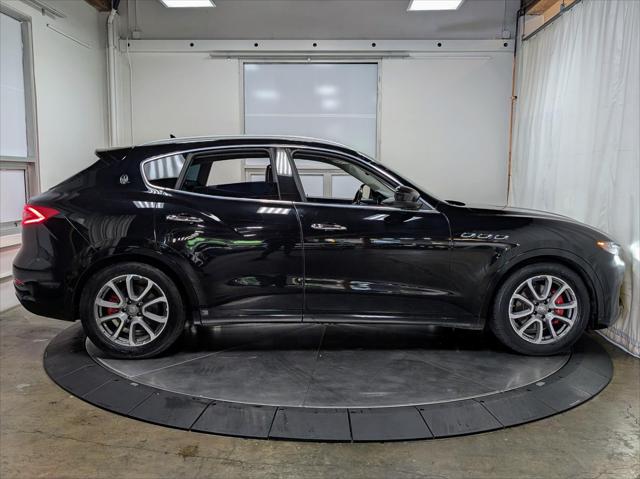 2017 Maserati Levante AWD , LUXURY PKG , STELLAR!