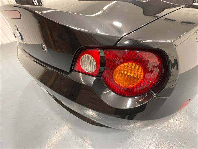 2004 BMW Z4 2.5i