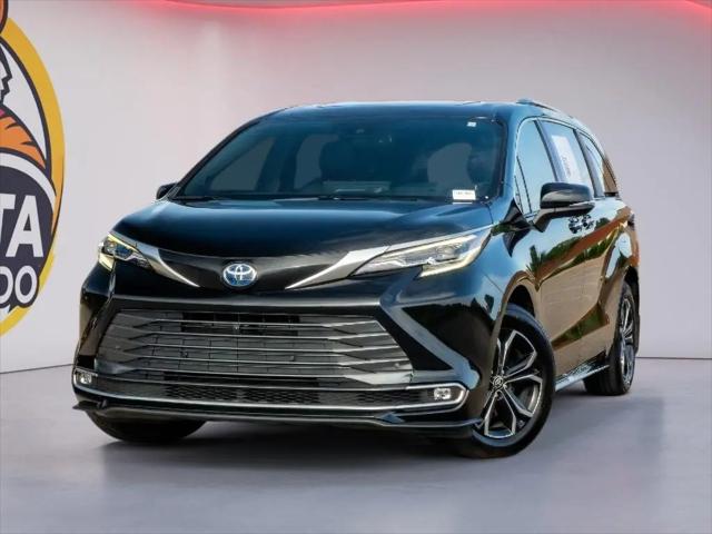 2025 Toyota Sienna Platinum for sale in Hernando, MS