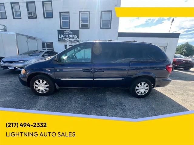 2005 Chrysler Town & Country Touring for sale in Springfield, IL