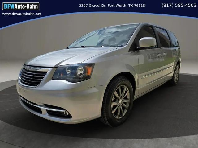 2015 Chrysler Town & Country S for sale in Fort Worth, TX