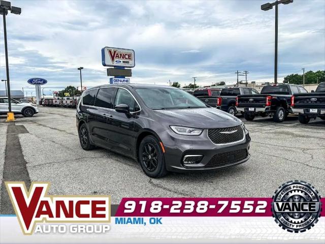 2023 Chrysler Pacifica Touring L for sale in Miami, OK