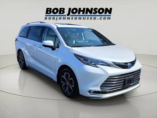 2025 Toyota Sienna Platinum for sale in Rochester, NY