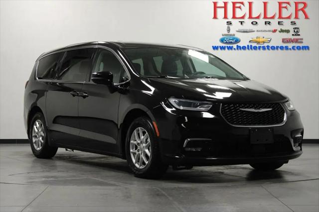 2024 Chrysler Pacifica Touring L for sale in El Paso, IL