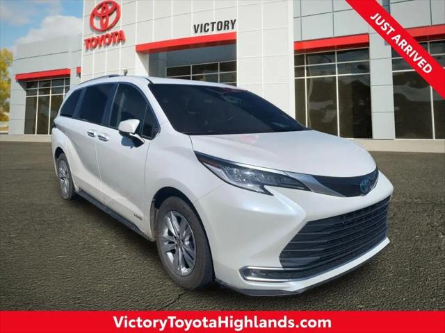 2021 Toyota Sienna Limited for sale in Triadelphia, WV