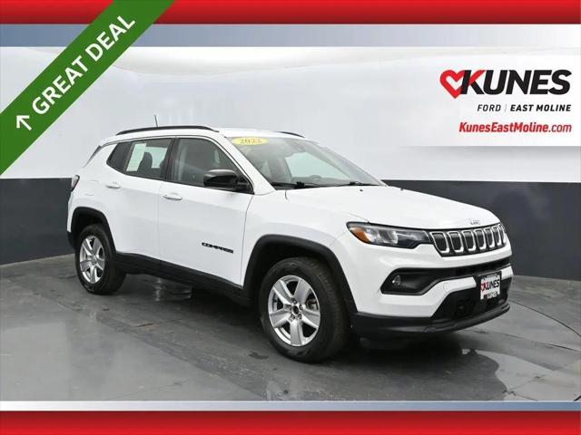 2022 Jeep Compass Latitude 4x4 for sale in East Moline, IL