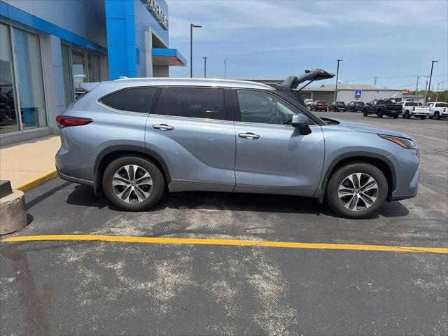 2022 Toyota Highlander XLE for sale in Benton Harbor, MI