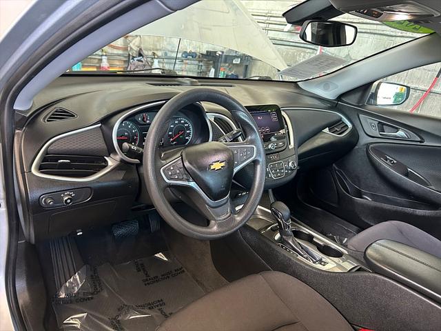 2022 Chevrolet Malibu FWD LT