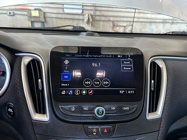 2022 Chevrolet Malibu FWD LT