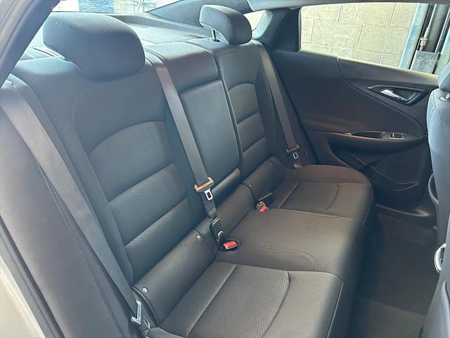 2022 Chevrolet Malibu FWD LT