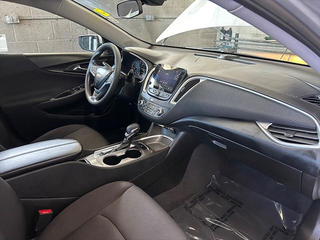 2022 Chevrolet Malibu FWD LT