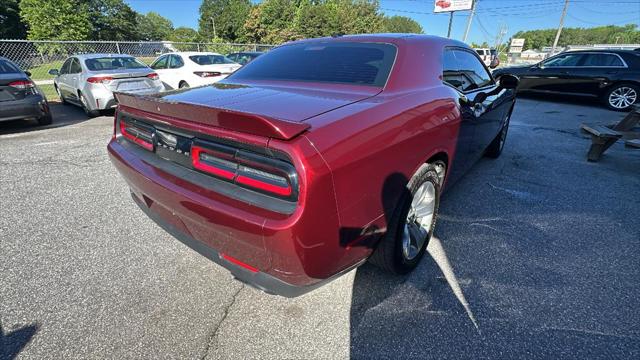 2021 Dodge Challenger SXT