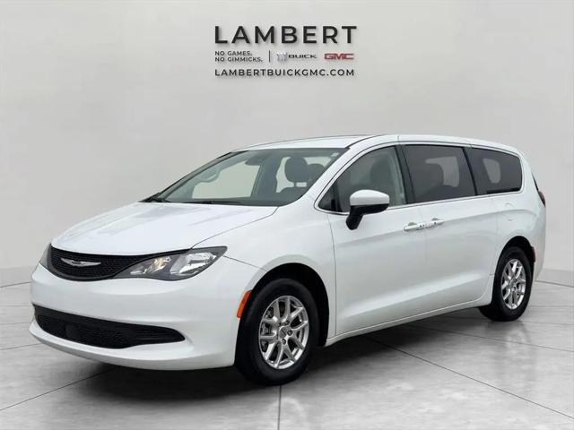 2023 Chrysler Voyager LX for sale in Cuyahoga Falls, OH