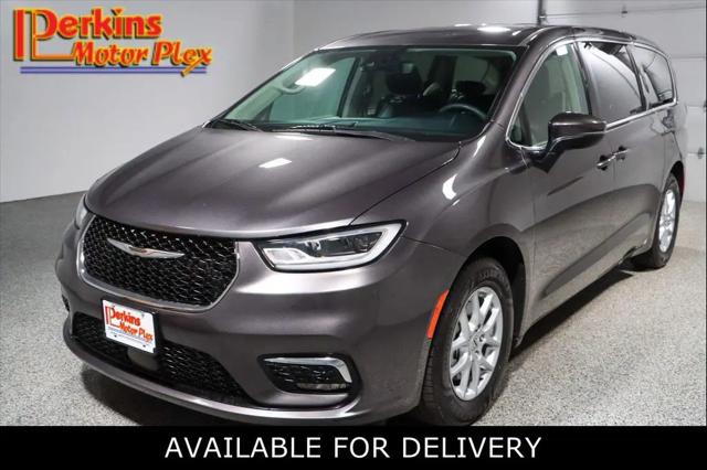 2023 Chrysler Pacifica Touring L for sale in Jackson, TN