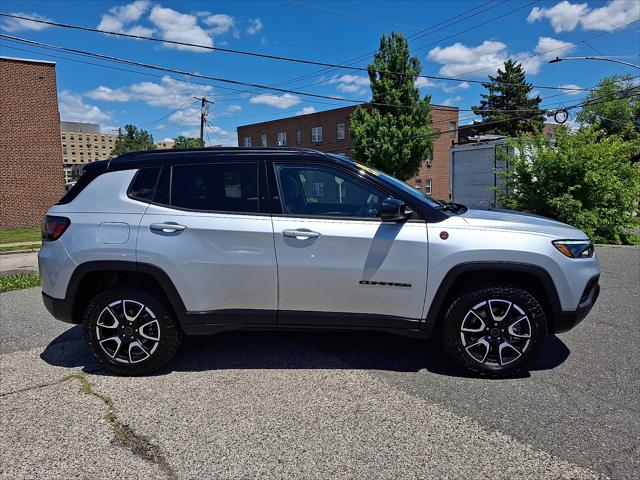2025 Jeep Compass Trailhawk 4x4
