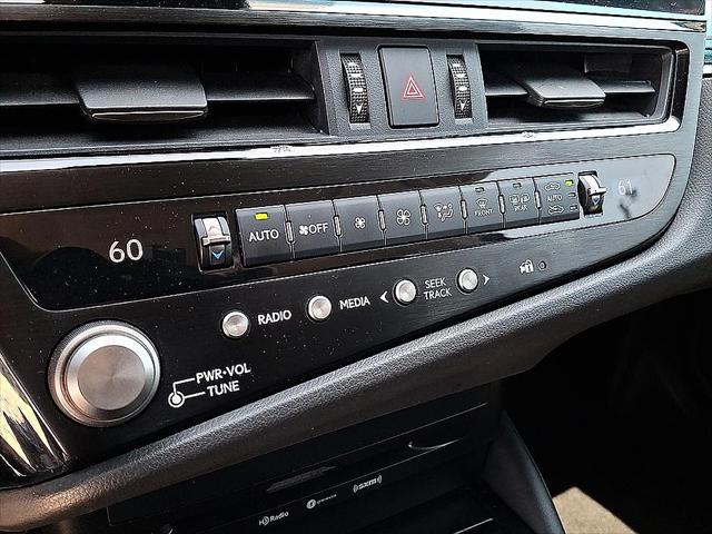 2022 Lexus ES 350 Unknown
