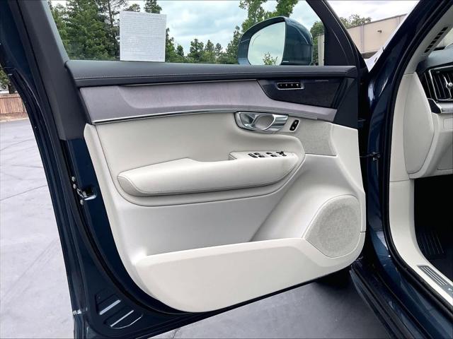 2026 Volvo XC90 Plug-In Hybrid Ultra, T8 AWD, Electric/Gasoline, Bright, 7 Seats