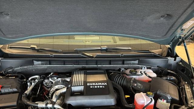 2026 GMC Yukon XL 4WD AT4