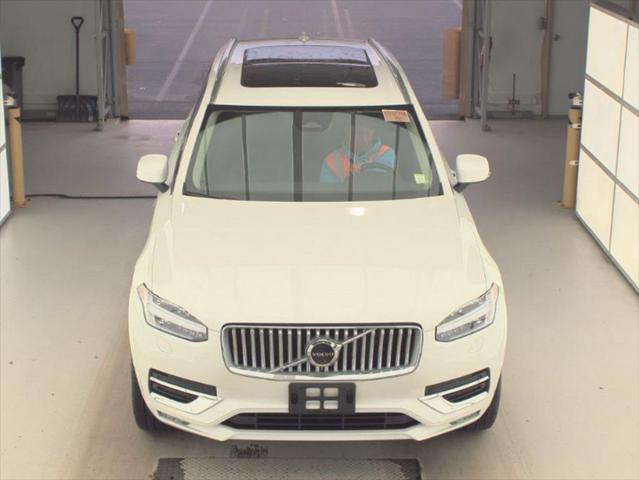2025 Volvo XC90 B5 Plus