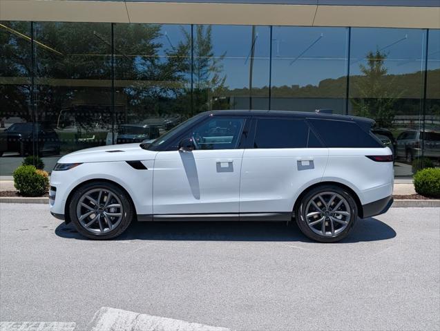 2026 Land Rover Range Rover Sport P360 SE