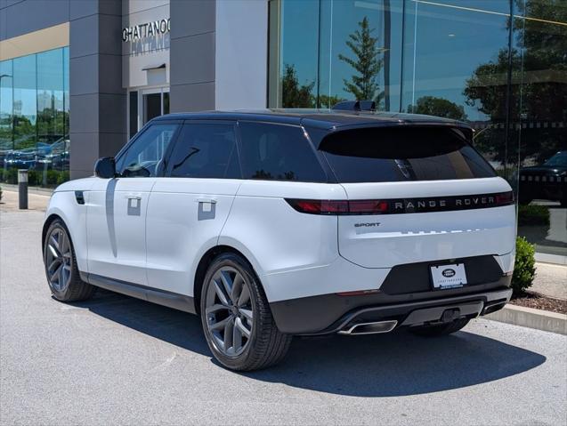 2026 Land Rover Range Rover Sport P360 SE