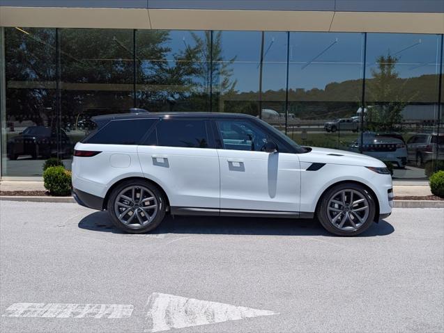 2026 Land Rover Range Rover Sport P360 SE