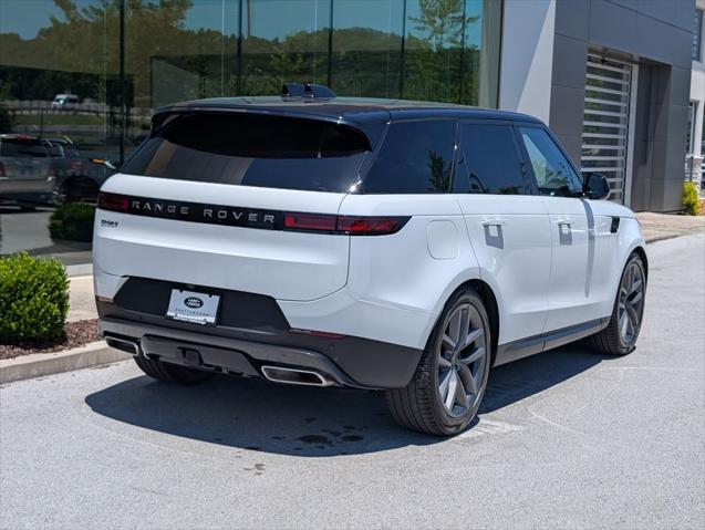 2026 Land Rover Range Rover Sport P360 SE