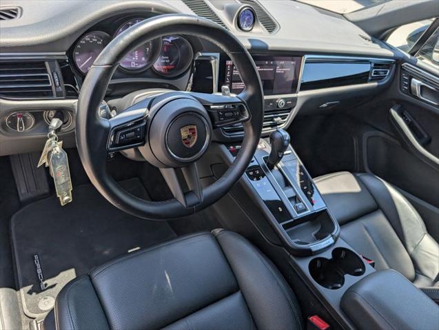 2024 Porsche Macan Unknown