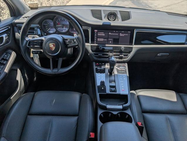 2024 Porsche Macan Unknown
