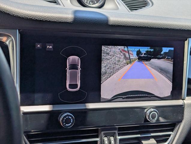2024 Porsche Macan Unknown