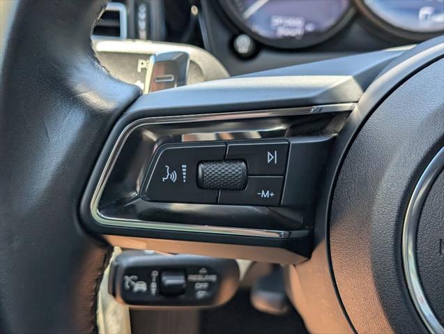 2024 Porsche Macan Unknown