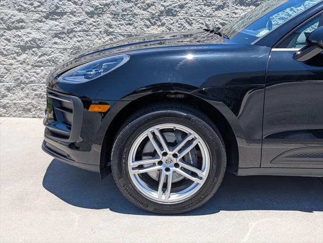 2024 Porsche Macan Unknown