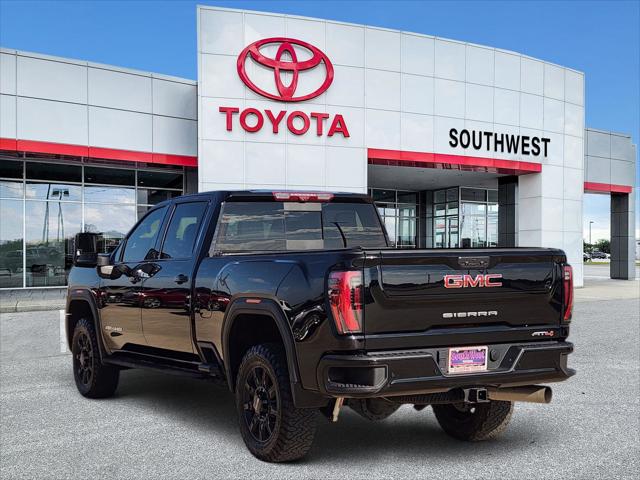 2024 GMC Sierra 2500HD 4WD Crew Cab Standard Bed AT4
