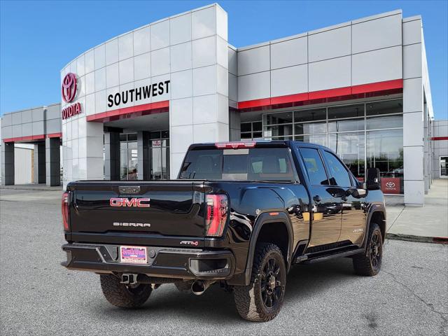 2024 GMC Sierra 2500HD 4WD Crew Cab Standard Bed AT4