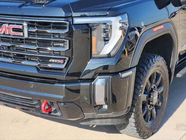 2024 GMC Sierra 2500HD 4WD Crew Cab Standard Bed AT4