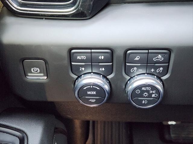 2024 GMC Sierra 2500HD 4WD Crew Cab Standard Bed AT4