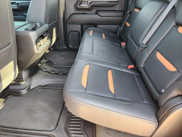 2024 GMC Sierra 2500HD 4WD Crew Cab Standard Bed AT4