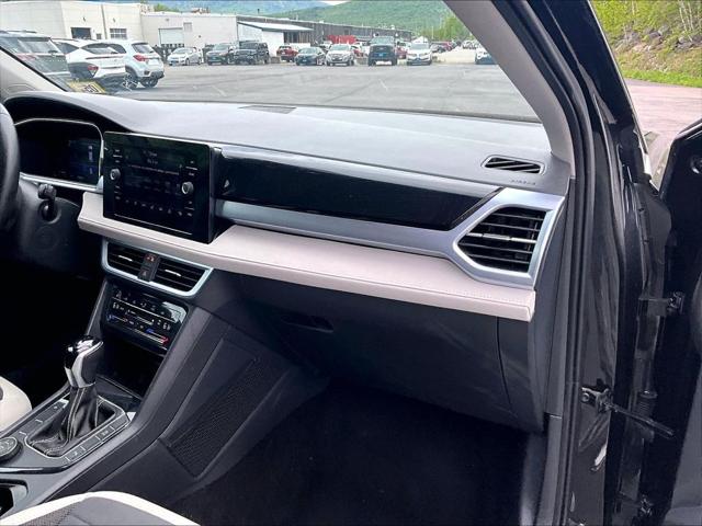2025 Volkswagen Taos 1.5T SE
