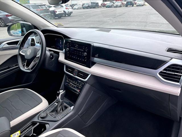 2025 Volkswagen Taos 1.5T SE