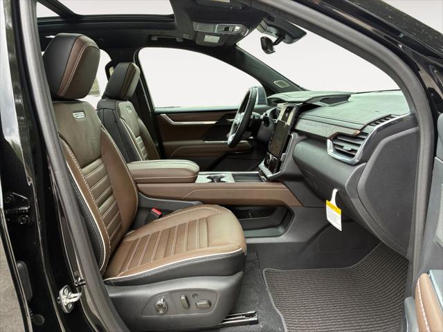 2026 GMC Acadia Denali Ultimate FWD