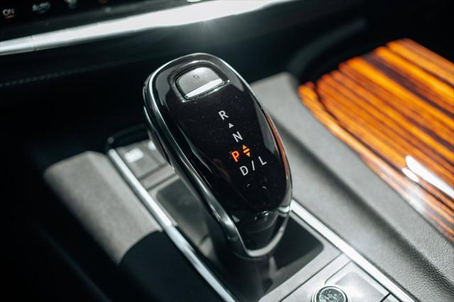 2022 Cadillac Escalade 4WD Premium Luxury